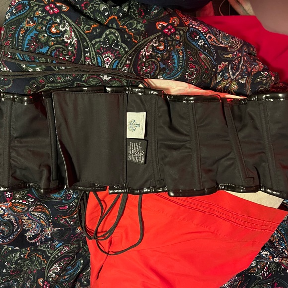 Underbust Black PVC Orchard Corset - Picture 3 of 6